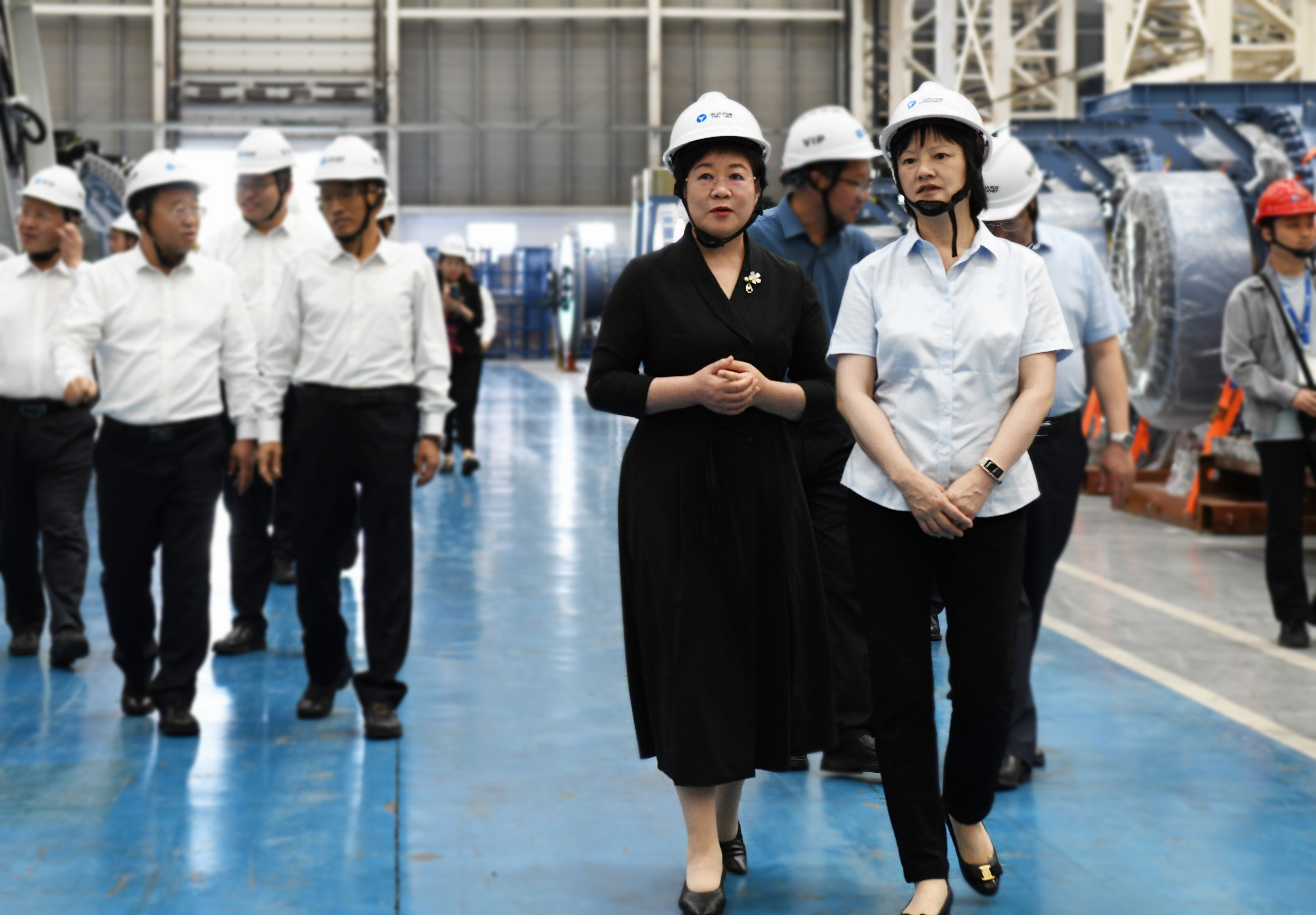 阿拉善盟盟委书记黄雅丽前往918博天堂股份考察调研