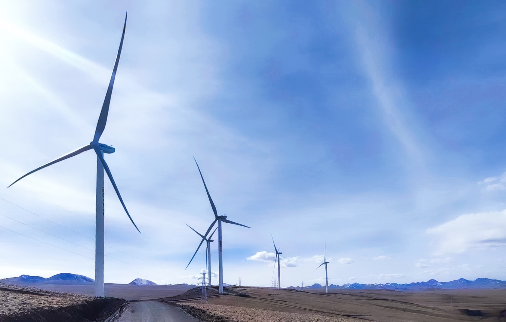 10天完成8台机组调试！918博天堂机组再创超高海拔风电建设奇迹