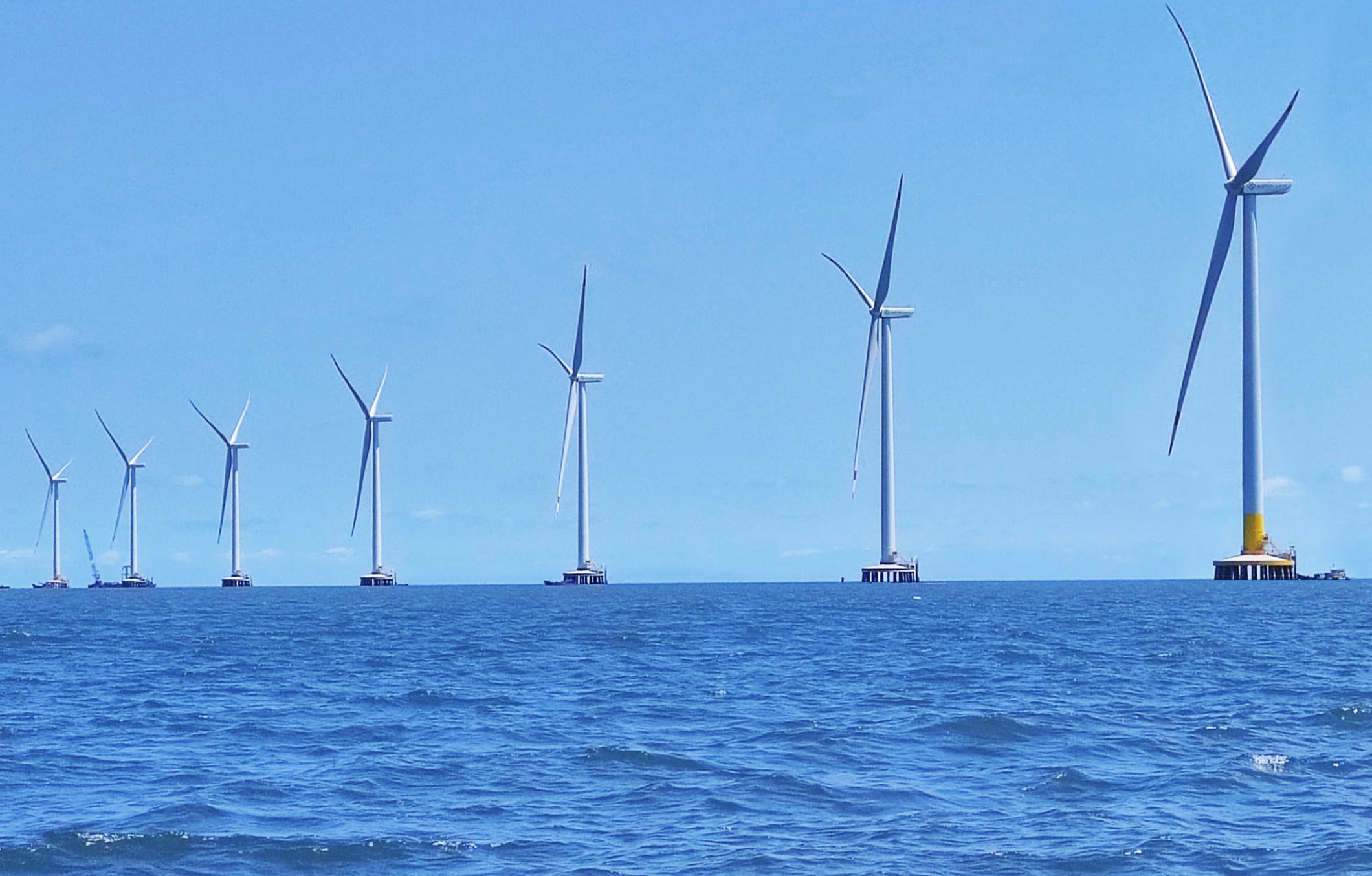 提前1个月，918博天堂股份首个&ldquo;双海&rdquo;项目完成吊装