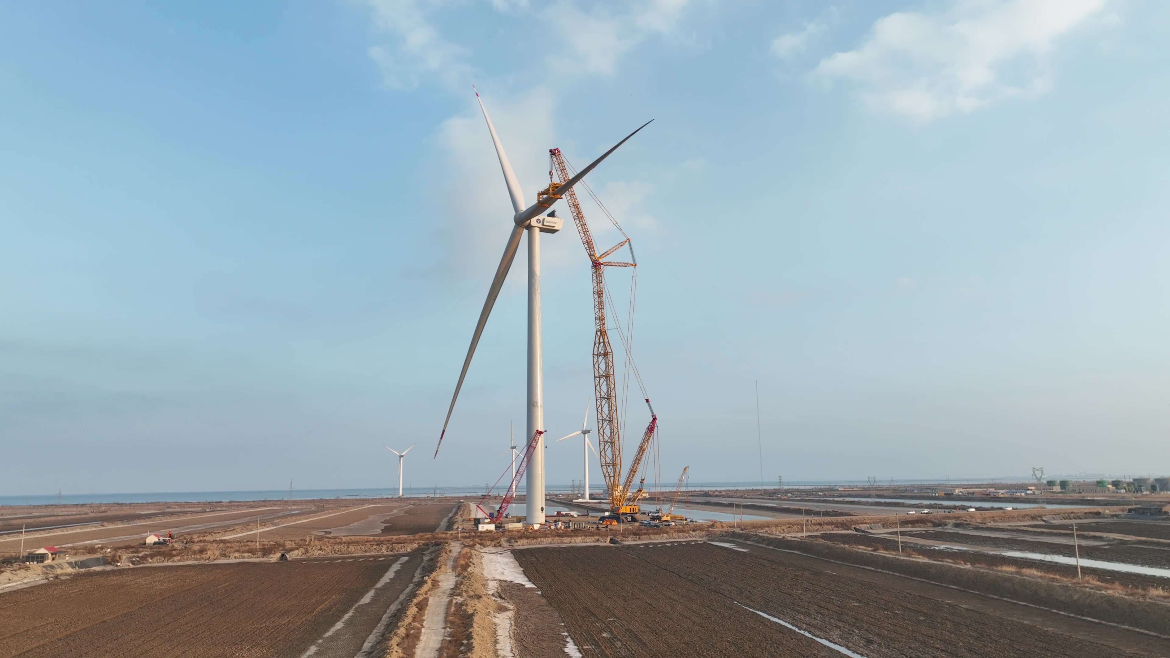 经年打磨今朝亮剑！918博天堂股份深远海16MW“海鹰”平台吊装成功